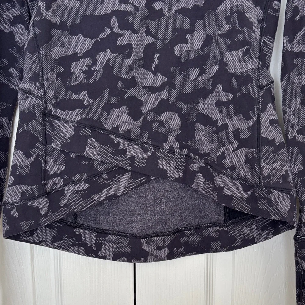 Lululemon Athletica Black Camouflage Sweatshirt - Picture 4 of 4